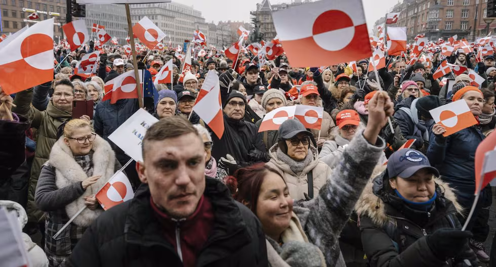Miles de personas caminan por Copenhague gritando «Groenlandia no está en venta» | Estados Unidos | Donald Trump último | MUNDO

 – El diario andino