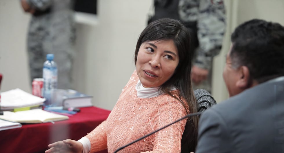 Betssy Chávez: El tribunal aprueba la formalización y continuación de la investigación preparatoria contra la exministra por presunto empleo irregular | lo último | POLÍTICA

 – El diario andino