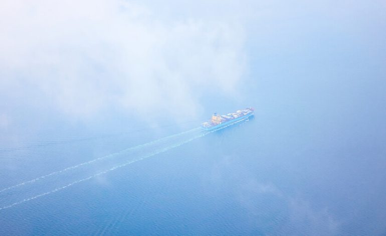 Los barcos de la «flota fantasma» petrolera apagan su GPS para evitar ser detectados. Malasia los va a cazar con drones

 – El diario andino