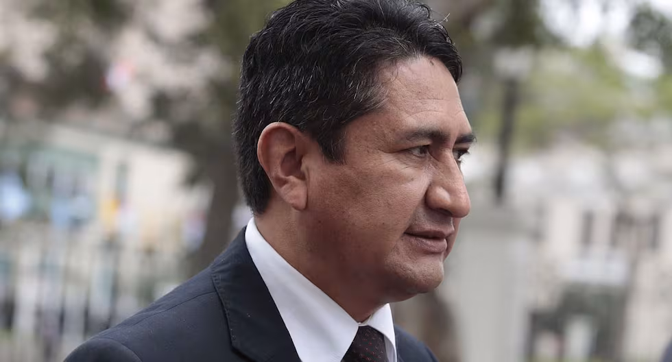 Defensa de Vladimir Cerrón interpone recurso constitucional ante el TC por prisión preventiva | Lo último | POLÍTICA

 – El diario andino