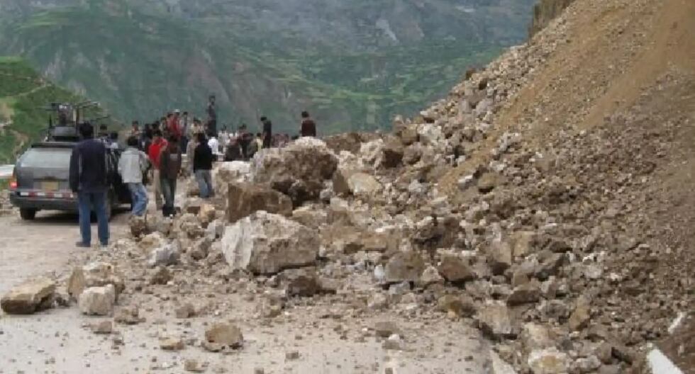 Lluvias en Ayacucho provocan deslaves y dejan sin electricidad a distritos del VRAEM | PERÚ

 – El diario andino