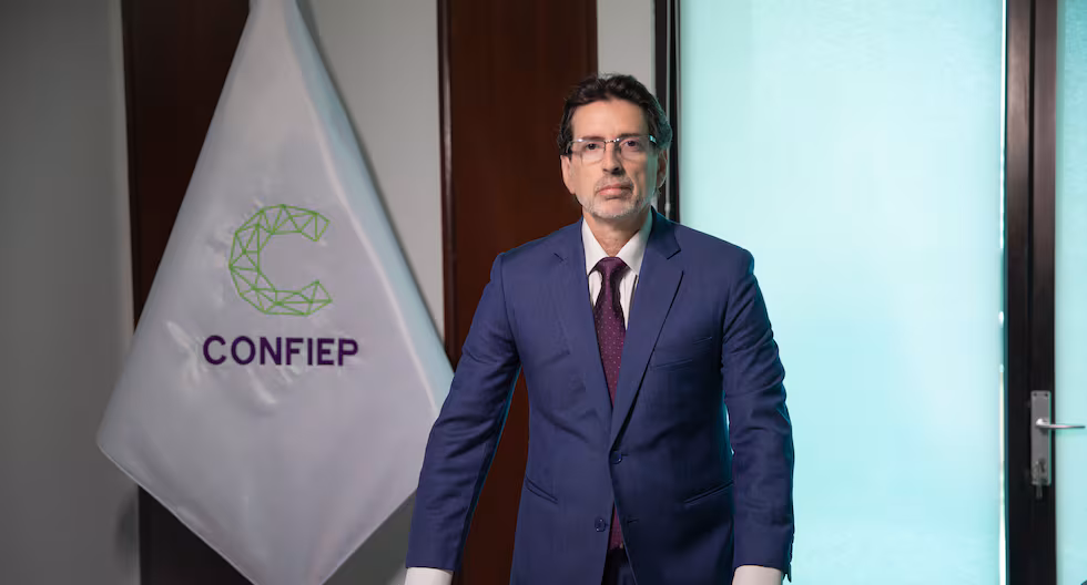 Jorge Zapata Ríos, presidente de la Confiep: “Ya basta de esta dinámica de censuras y vacancias, que no le hacen bien al país” tlc nota | POLITICA – El diario andino