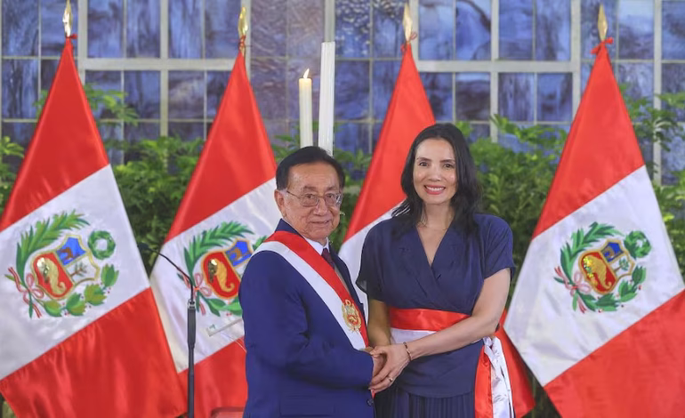 Hary Gloria Yzarra Reyes juramenta como nueva Ministra de la Mujer y Poblaciones Vulnerables en el gobierno de José María Balcázar | Denise Miralles | PCM | el último

 – El diario andino