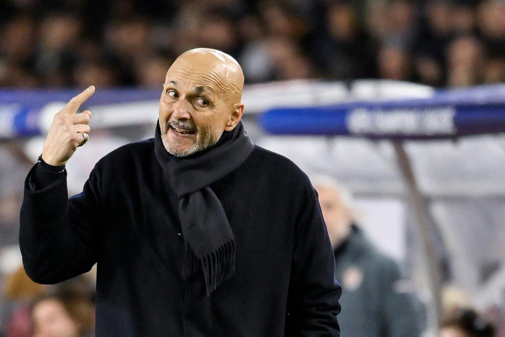 El técnico de la Juventus besa a un periodista EN VIVO

 – El diario andino