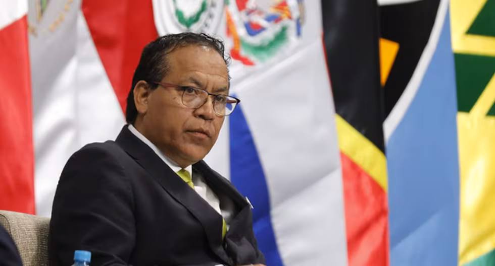 Roberto Sánchez | Expedientes tributarios y redes familiares del candidato presidencial y congresista Juntos por el Perú

 – El diario andino