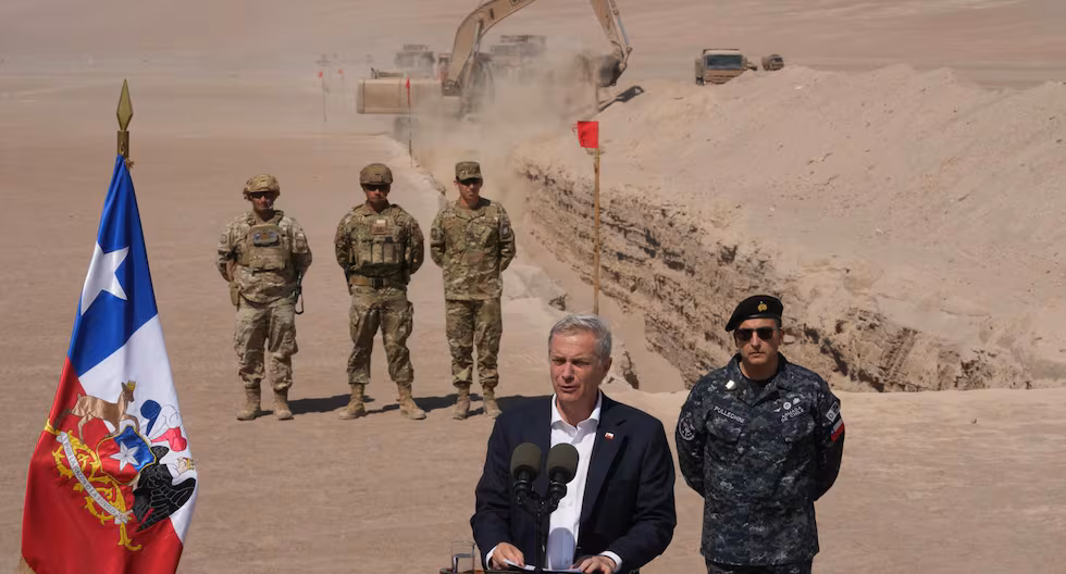 José Antonio Kast | 30 kilómetros de zanjas, muros de 5 metros de altura, drones y más: Kast comienza a blindar la frontera de Chile y Perú con la mirada puesta en la migración irregular

 – El diario andino