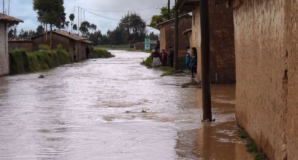 Lluvias: más de 800 distritos de la sierra están en riesgo por los recientes desprendimientos e incendios

 – El diario andino
