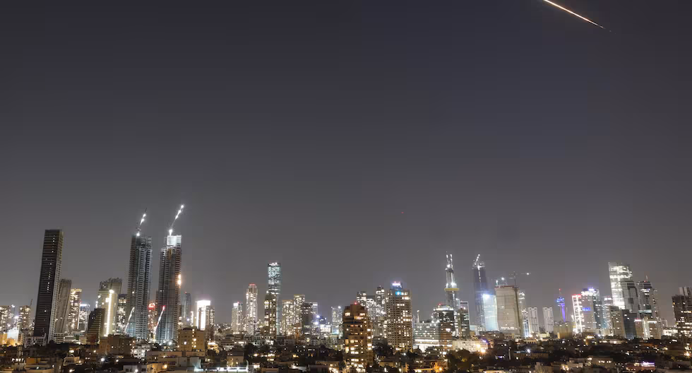 Israel: Dos heridos leves en las afueras de Tel Aviv tras el último ataque con misiles de Irán Estados Unidos

 – El diario andino