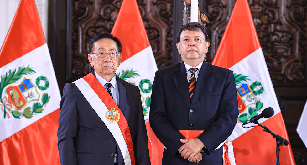 Juan Carlos Velasco Guerrero asume como nuevo Ministro de Salud Perú

 – El diario andino