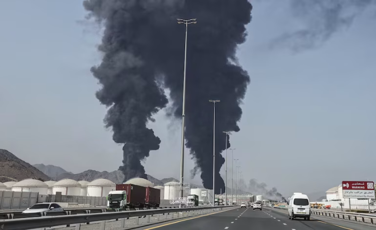 Irán amenaza con atacar sitios energéticos estadounidenses después de que Trump advirtiera sobre Ormuz

 – El diario andino
