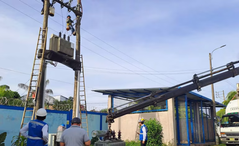 Puerto Maldonado lleva más de 36 horas sin agua potable tras la caída de un rayo en la planta

 – El diario andino