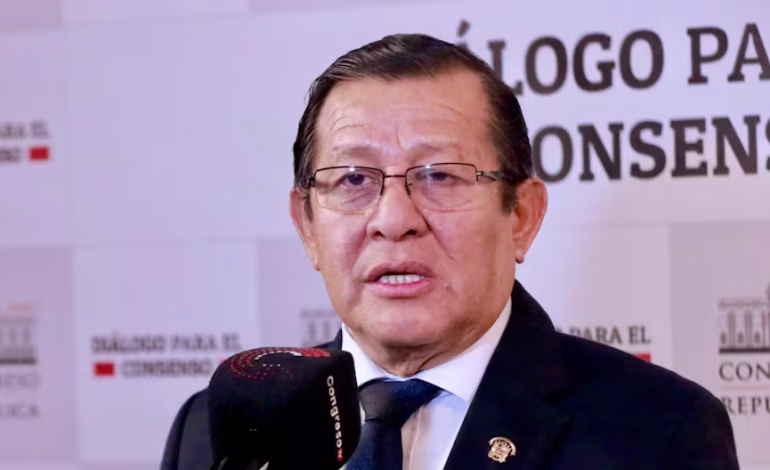 Eduardo Salhuana defiende nombramiento de Suheyn Cipriani y afirma que sus documentos «son verdaderos y confiables»

 – El diario andino