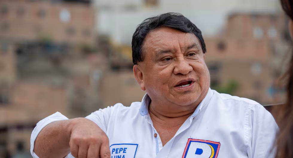 José Luna Gálvez: Demuestran que equipo de campaña del candidato de Podemos Perú da dinero a personas por presuntos retos en la calle. Últimas elecciones 2026

 – El diario andino