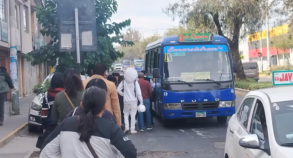 Arequipa, la primera ciudad donde se oficializa el aumento del tráfico urbano por la crisis del petróleo

 – El diario andino