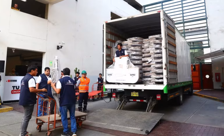 Elecciones 2026: ONPE entrega al Ministerio de Relaciones Exteriores documentos electorales para la reciente votación de peruanos en el exterior.

 – El diario andino