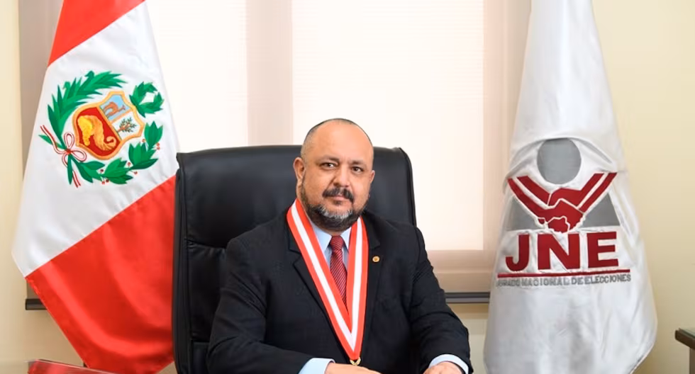 Ministerio de Justicia y Derechos Humanos designa a Willy Ramírez Chávarry como Director de la Oficina de Derechos Humanos del JNE a más tardar

 – El diario andino