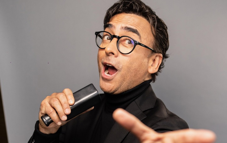 Adal Ramones presenta en Lima su nuevo monólogo «Viaje sin maleta» –

 – El diario andino