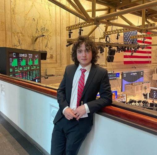 Alexander Garfin, actor de Superman & Lois, llega a Lima para el Día del Cómic –

 – El diario andino