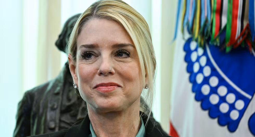 Pam Bondi: La exfiscal general de Donald Trump desafía al Congreso y no comparecerá en el caso Jeffrey Epstein | Estados Unidos | El último

 – El diario andino