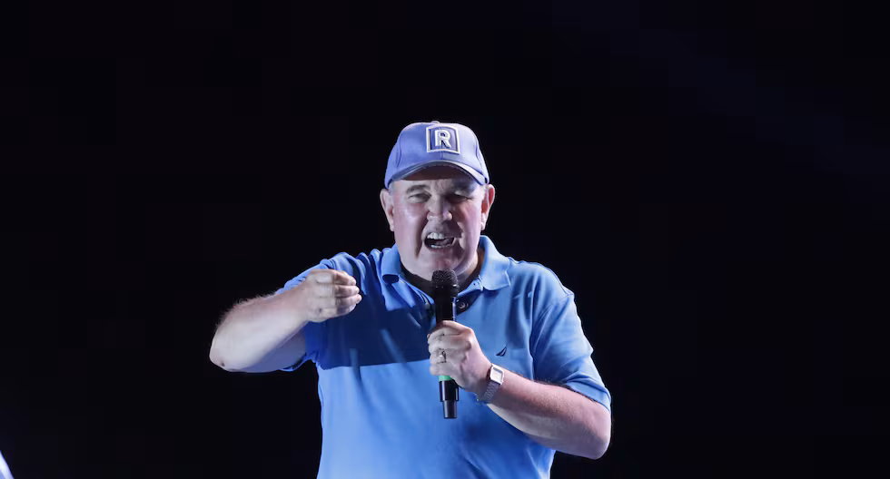 Rafael López Aliaga finaliza su campaña con duras promesas: así fue su última labor misional

 – El diario andino