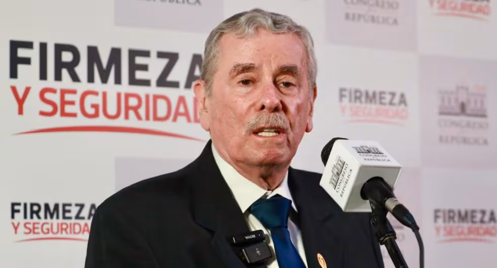 Fernando Rospigliosi: PJ anuncia fallo en caso de difamación presentado recientemente por Delia Espinoza

 – El diario andino