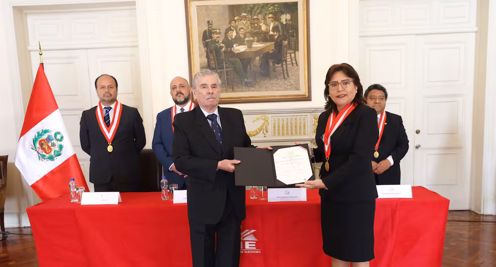 Fernando Rospigliosi: El Poder Judicial emitirá una decisión preliminar por la presunta difamación contra el presidente que encabeza la asamblea contra Delia Espinoza el 7 de abril

 – El diario andino